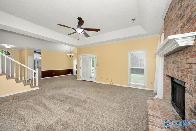 Building Photo - 722 Highland Dr