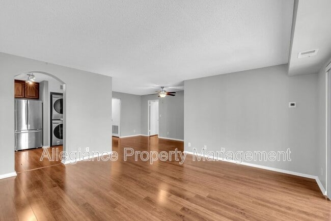 Building Photo - 5904 Mt Eagle Dr