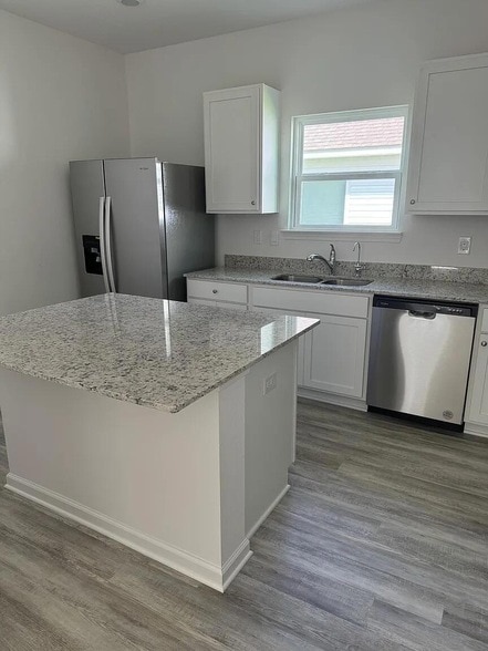 Building Photo - 94 Bluebeech St