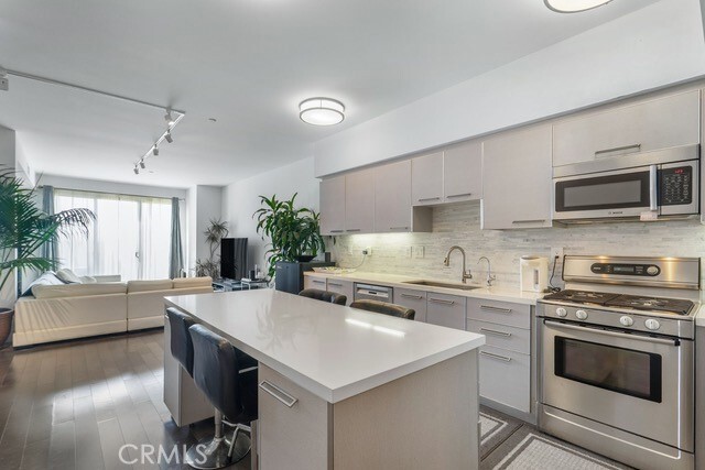 Primary Photo - 1817 Prosser Ave