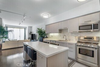 Building Photo - 1817 Prosser Ave