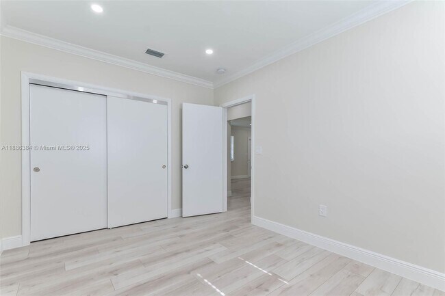 Building Photo - 11527 SW 81st Rd