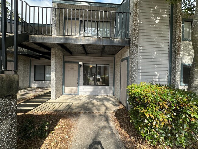 Building Photo - Condo for Rent