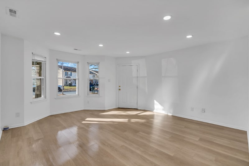 Building Photo - 54 Hopewell Ln