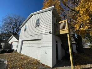Building Photo - 641 Green St