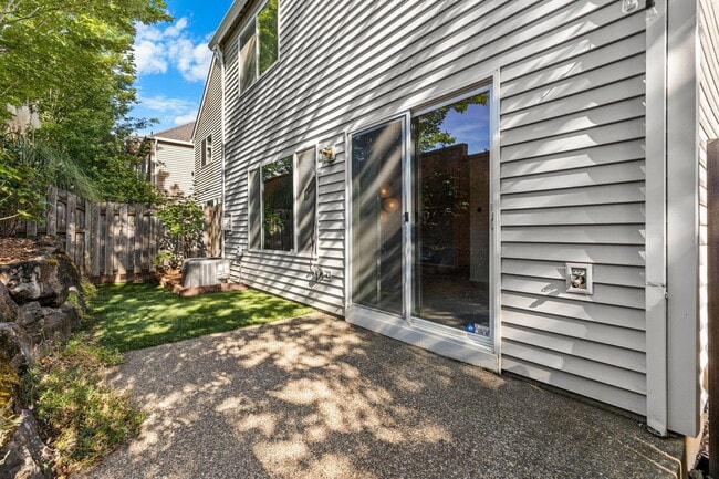 Building Photo - 15183 NW Nightshade Dr