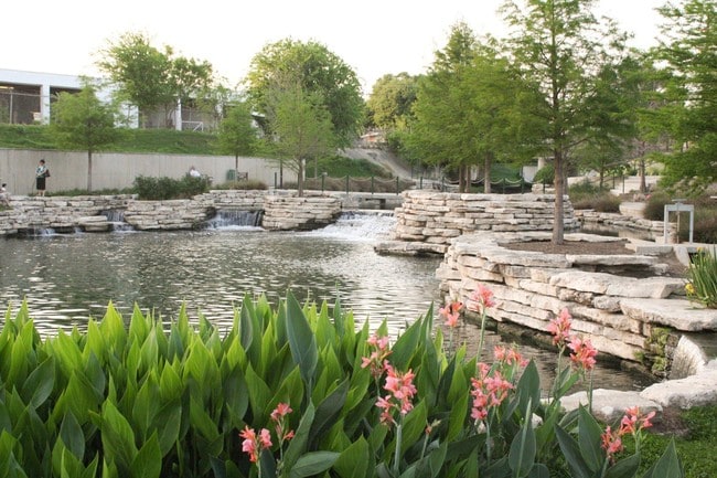 Building Photo - 119 Andrews