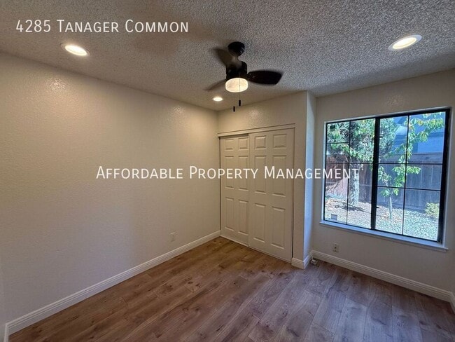 Building Photo - 4285 Tanager Common