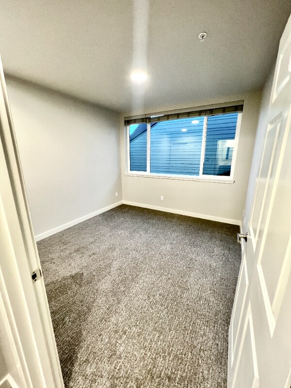 Building Photo - 2330 Yakima Ct