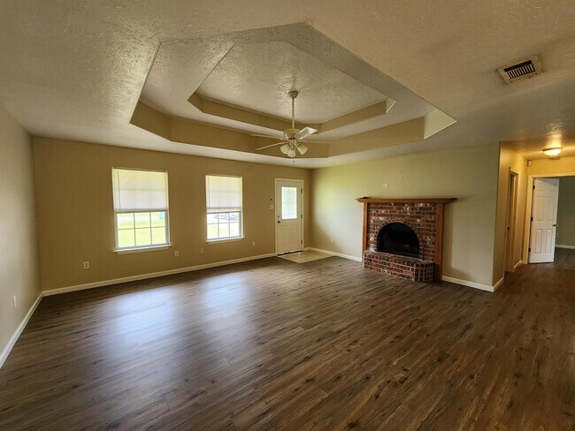 Building Photo - 8193 Redstone Dr