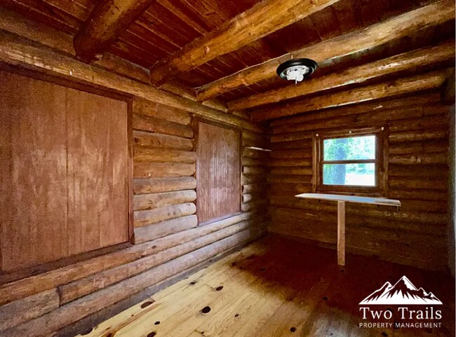Building Photo - 3 BED/2 BATH CABIN NEAR OSCEOLA LAKE