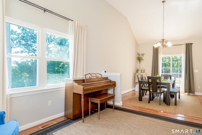 Building Photo - 30 Hickory Hill
