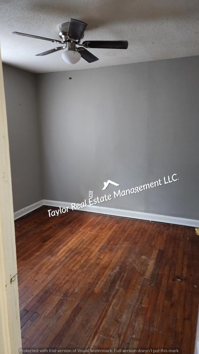 Building Photo - 205 Button Ave