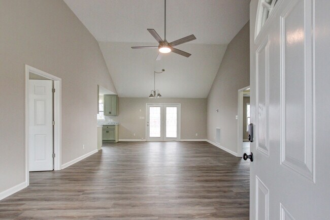 Building Photo - 2481 Clarksville Rd