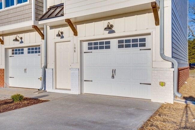Primary Photo - Townhome in Chapel Hill