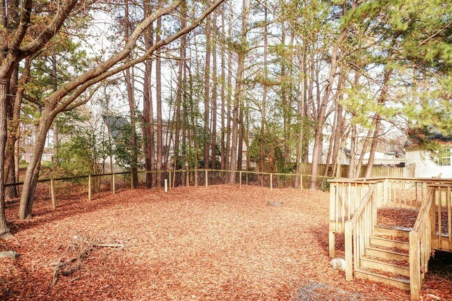 Building Photo - Gorgeous 3 Bedroom Home in Raleigh