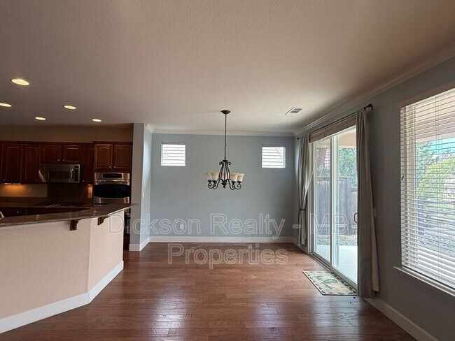 Building Photo - 1265 Walking Stick Way