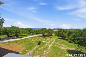 Building Photo - 2681 Lakeview Dr