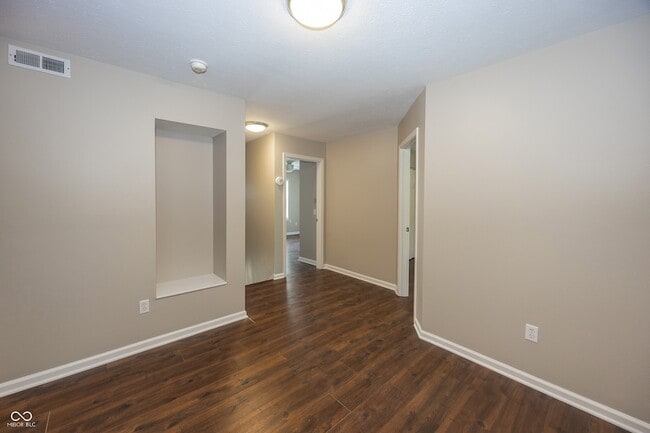 Building Photo - 2410 Silver Ct