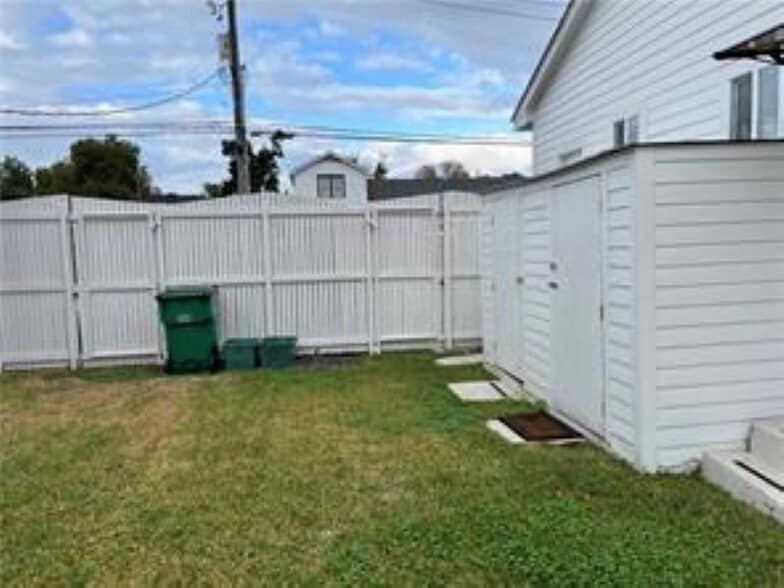 Yard - 132 Nursery Ave