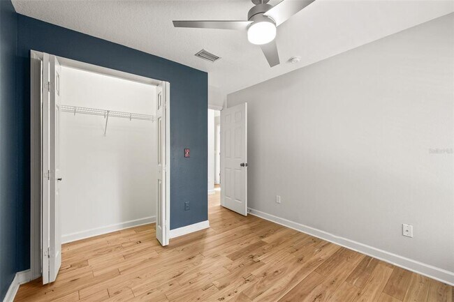 Building Photo - 113 S Melville Ave