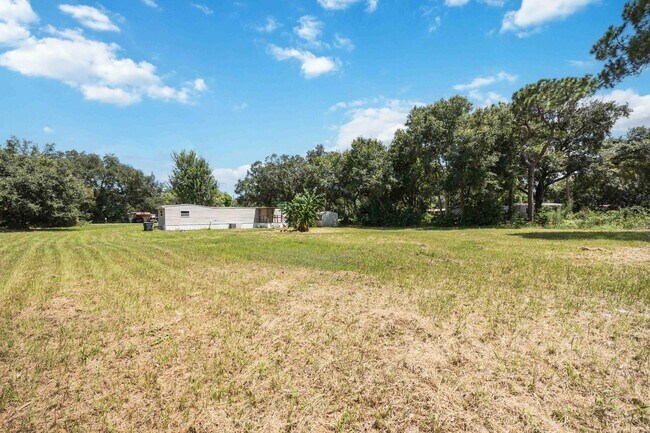 Building Photo - 6451 Spinner Dr