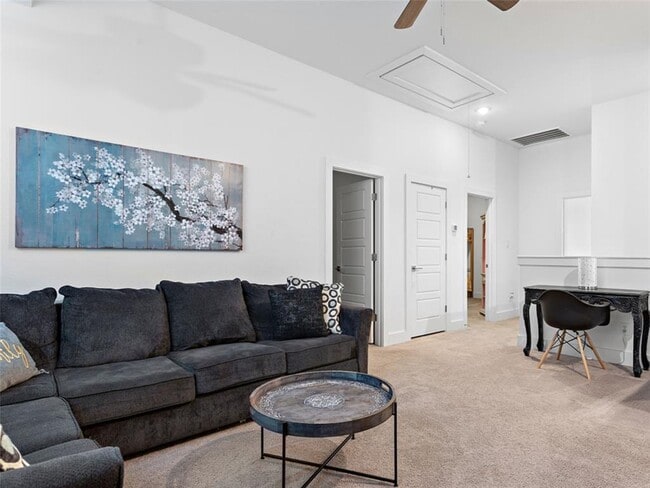 Building Photo - 557 Peace Dr