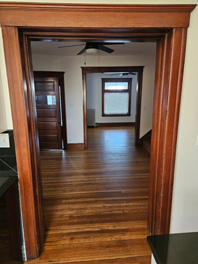 Building Photo - 3154 Van Alstyne St