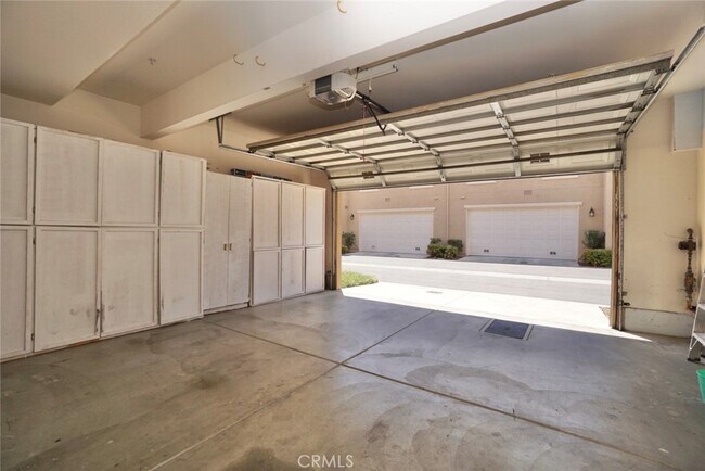 Building Photo - 41845 Davenport Way