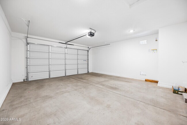 Building Photo - 16056 W El Cortez Pl