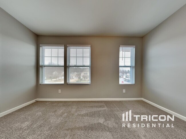 Building Photo - 918 Robys Pl