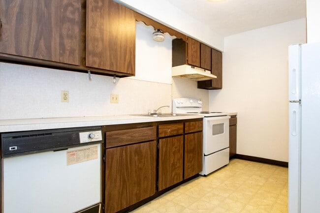 Building Photo - Autumn Manor Apartments – Doylestown, Ohio