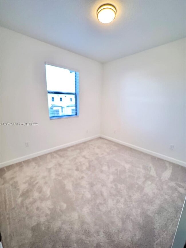 Building Photo - 261 SW 159th Way