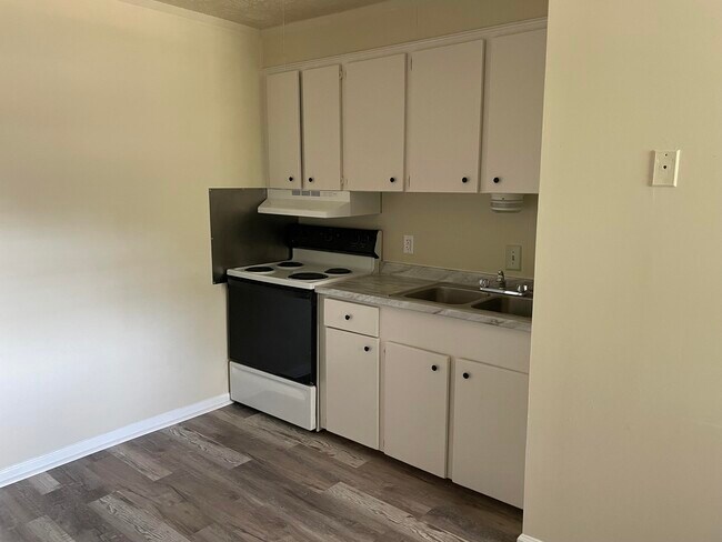 Building Photo - 7030 Mynah Bird Ln