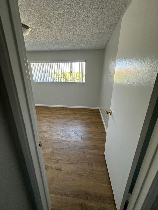 Building Photo - 564-568 7th St