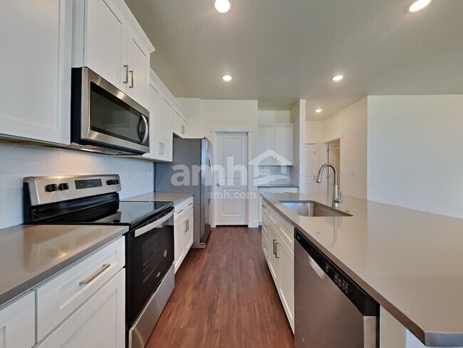 Building Photo - 1405 Alderleaf Ave