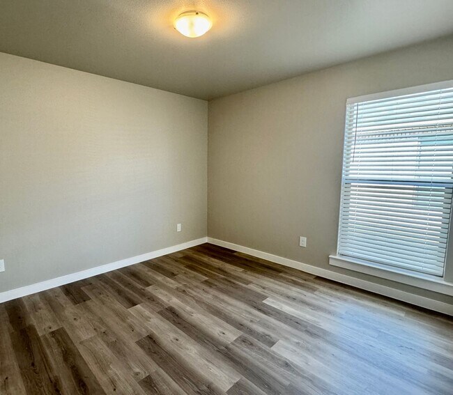 Building Photo - Newer Build in Frenship District! Beautiful 3/2/2 with Fridge and Sprinkler System!