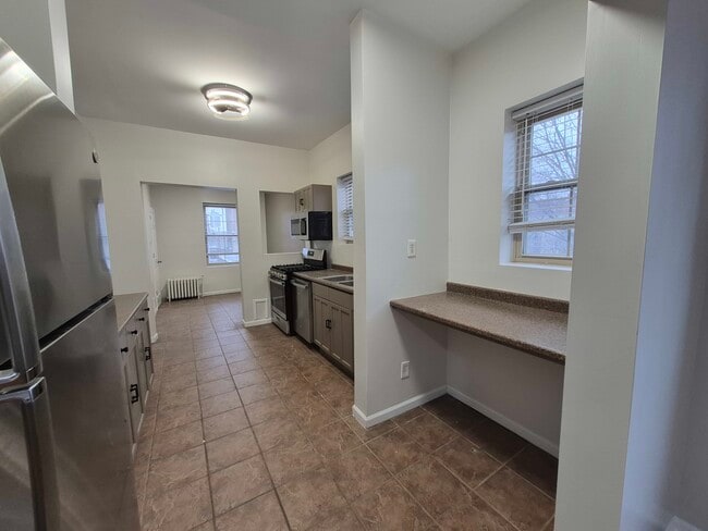 Building Photo - 6830 S South Shore Dr