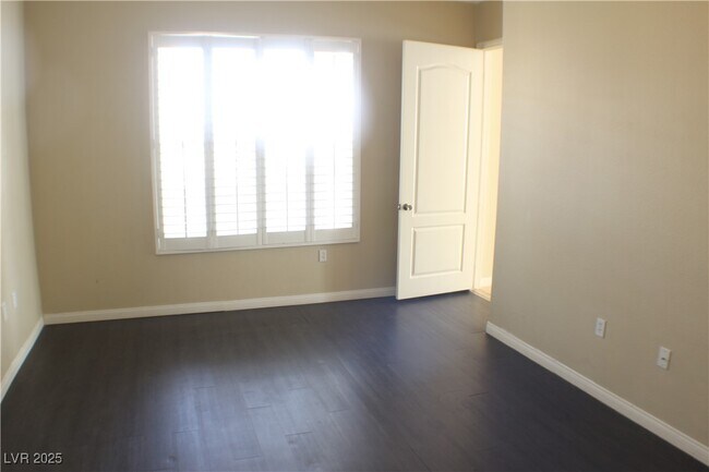 Building Photo - 50 E Serene Ave