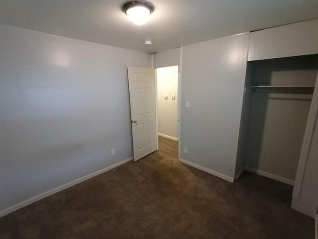 Building Photo - Cozy 2 bedroom 1 bathroom brick ranch
