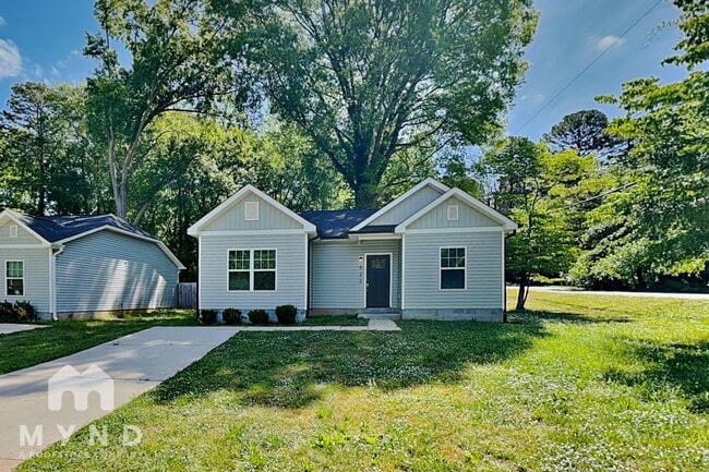 Building Photo - 922 W Davidson Ave