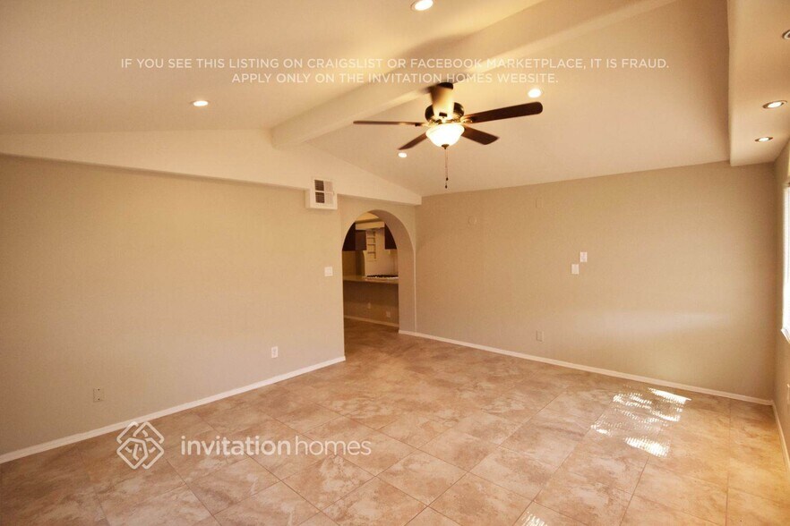 Building Photo - 548 N 98th St