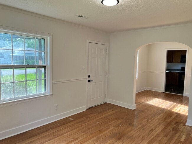 Building Photo - COMING SOON! 2/ 1 Home for Rent!