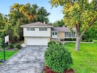Building Photo - 800 Ridgemoor Dr