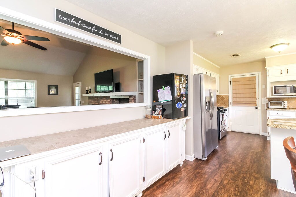 Building Photo - 87 Aileen Dr