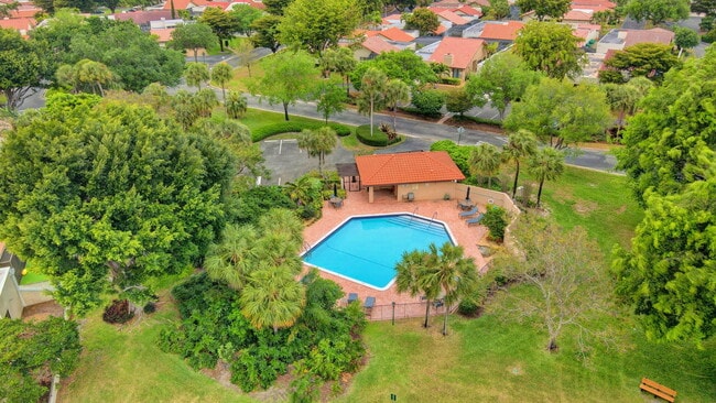 Building Photo - 6740 Lago Vista Terrace