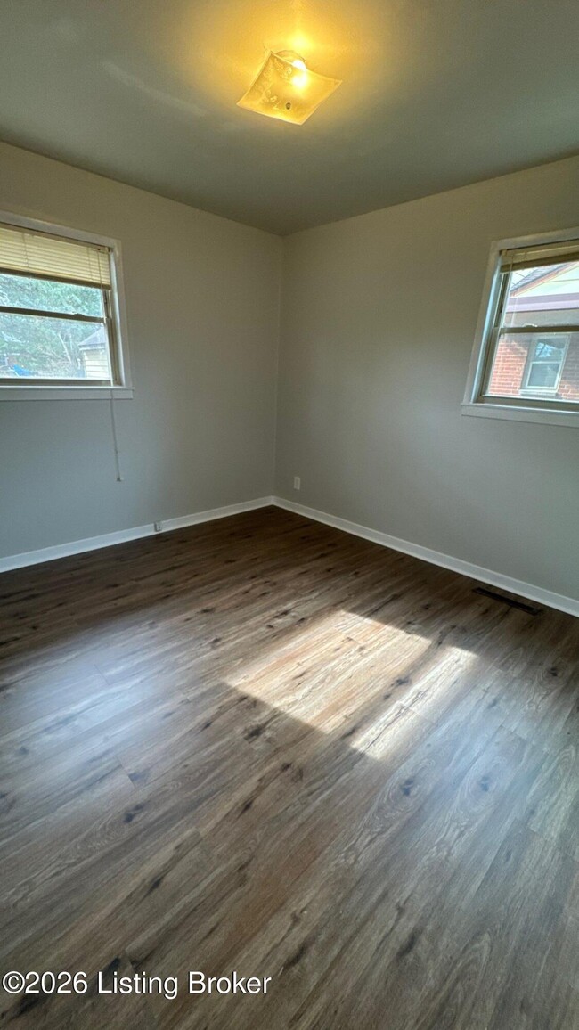 Building Photo - 3122 Commander Dr