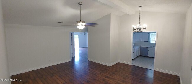 Building Photo - 3559 Pond Ridge Ct W