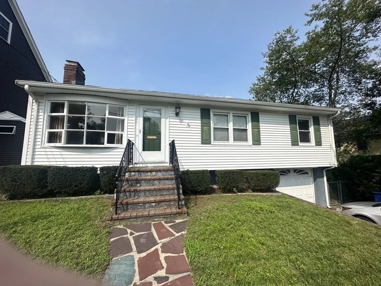 Primary Photo - 33 Rublee St