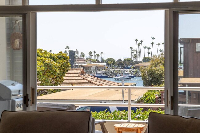 Building Photo - 376 San Antonio Ave